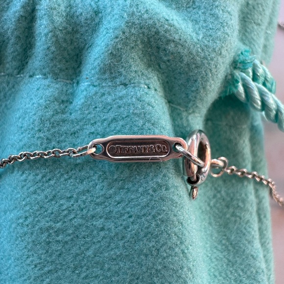 Tiffany & Co. mini hearts necklace - Picture 4 of 4